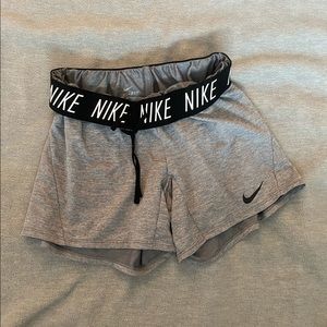 Nike shorts women’s XS
